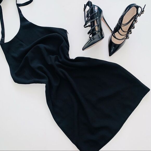 URBAN OUTFITTERS BLACK HALTER MINI DRESS‎ - Picture 4 of 10